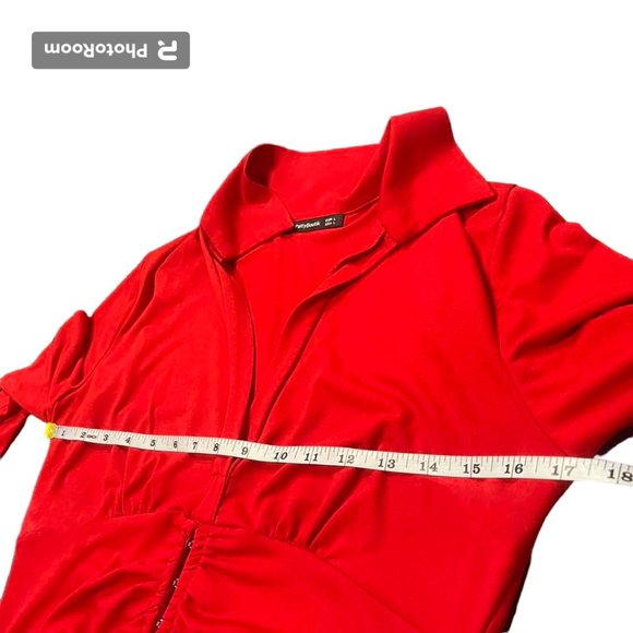 PattyBoutik Red Long Sleeves Rouched Flattering Notch Collar Top - L - Picture 8 of 9